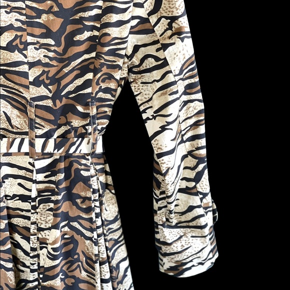 Vintage MaxMara Leopard Print Trench Coat - Picture 5 of 13